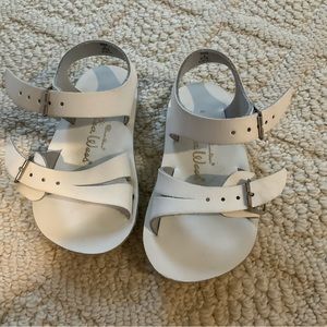 Like New Sea Wees Sandals